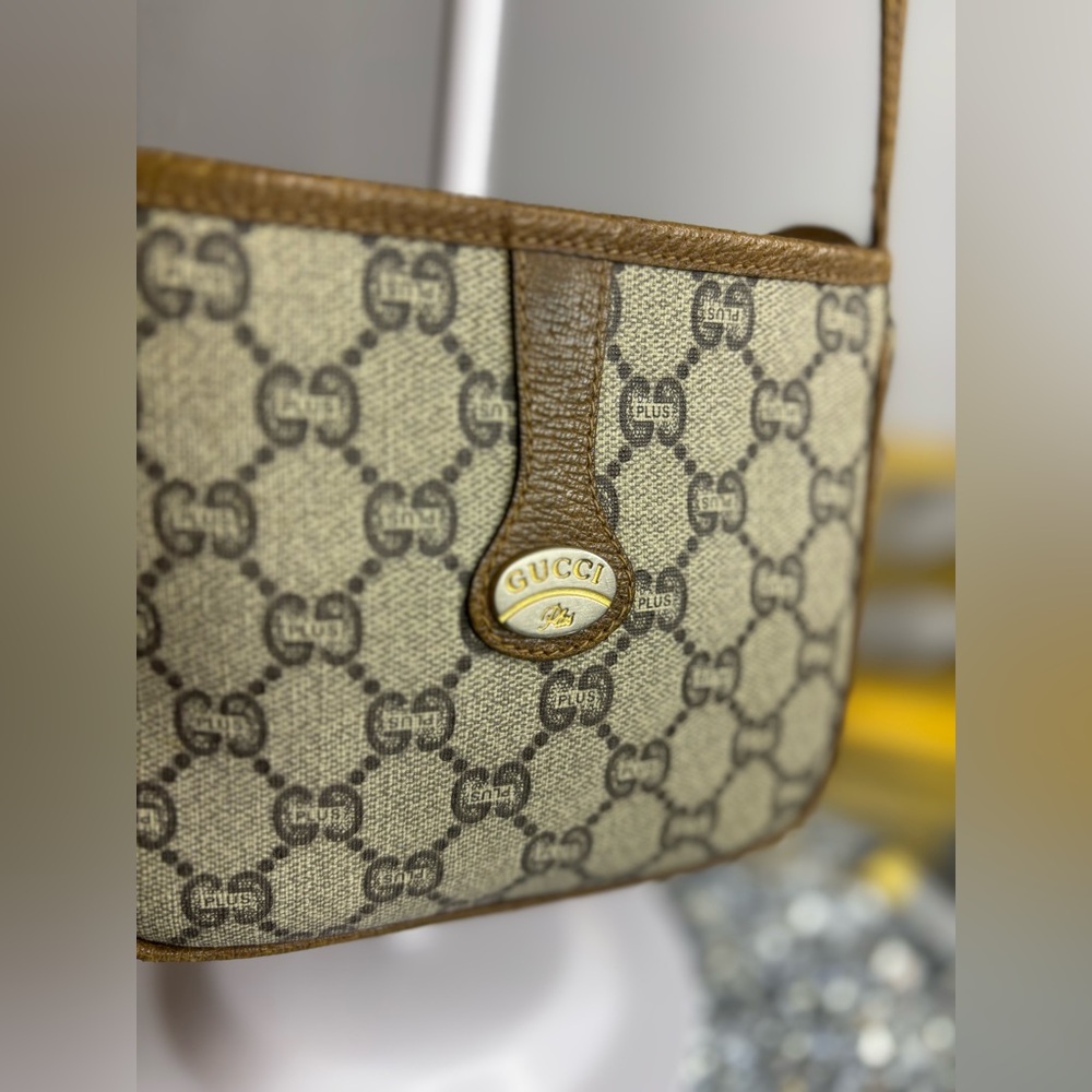 Gucci vintage 1980s "Plus" shoulder bag EUC - Picture 3 of 14